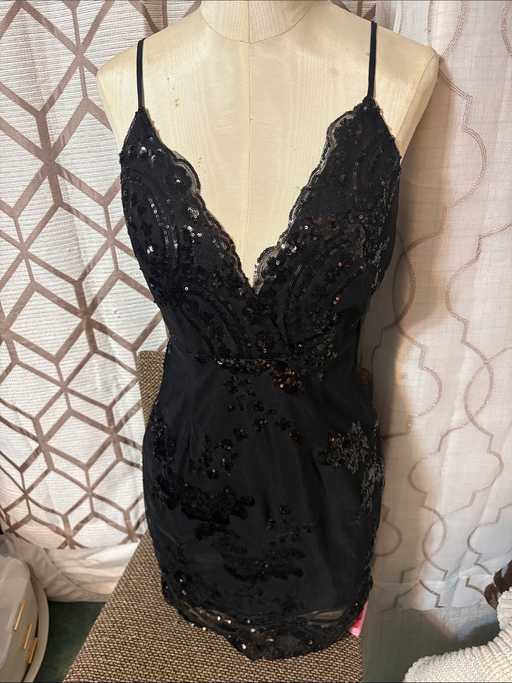superdown Black Sequin Overlay Evening Dress
